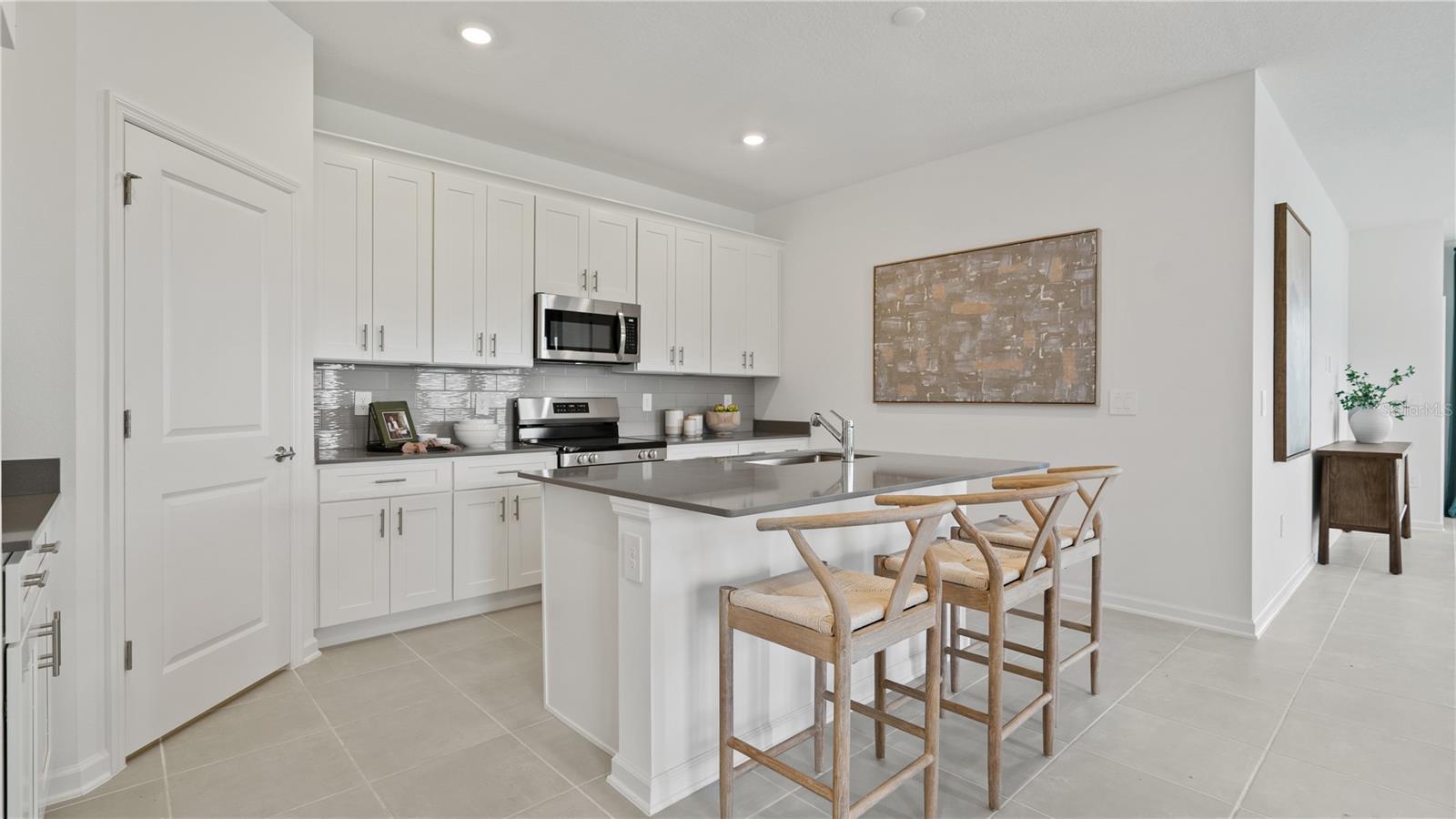 WESTVIEW 27 VILLAS - Residential