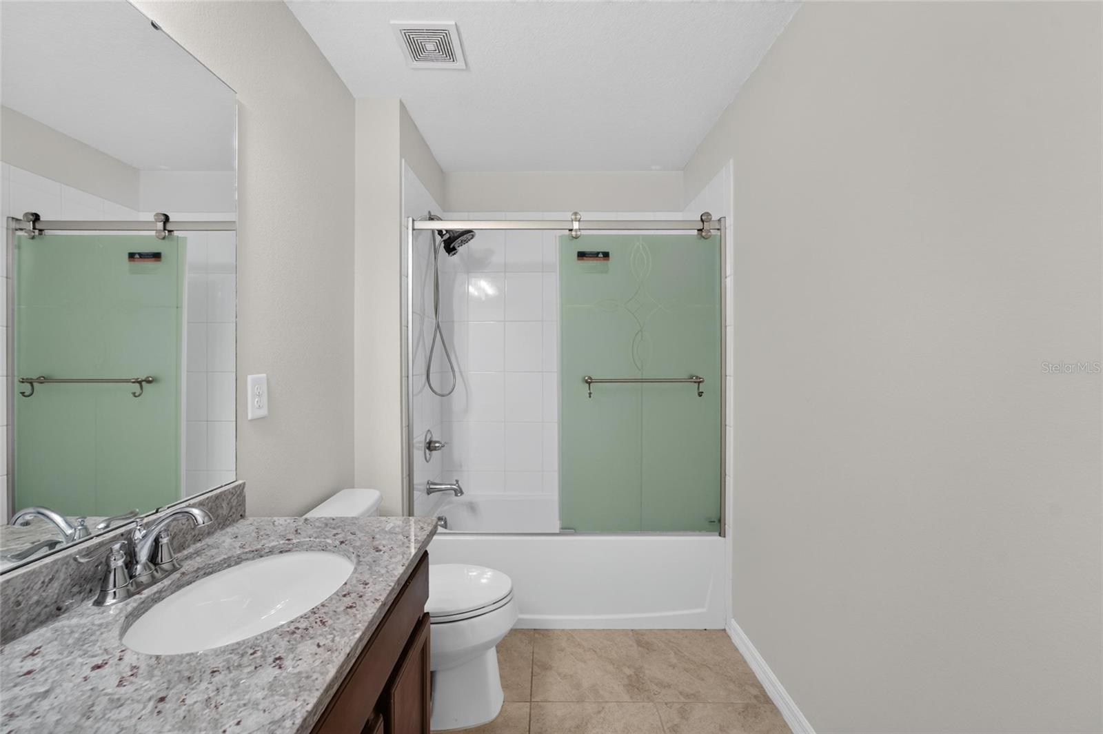 LUCAYA LAKE CLUB PH 3 - Residential