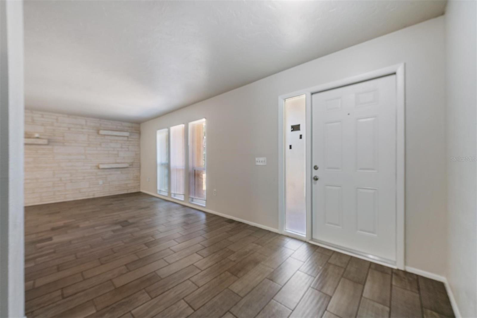 WHITFIELD COUNTRY CLUB HEIGHTS - Residential