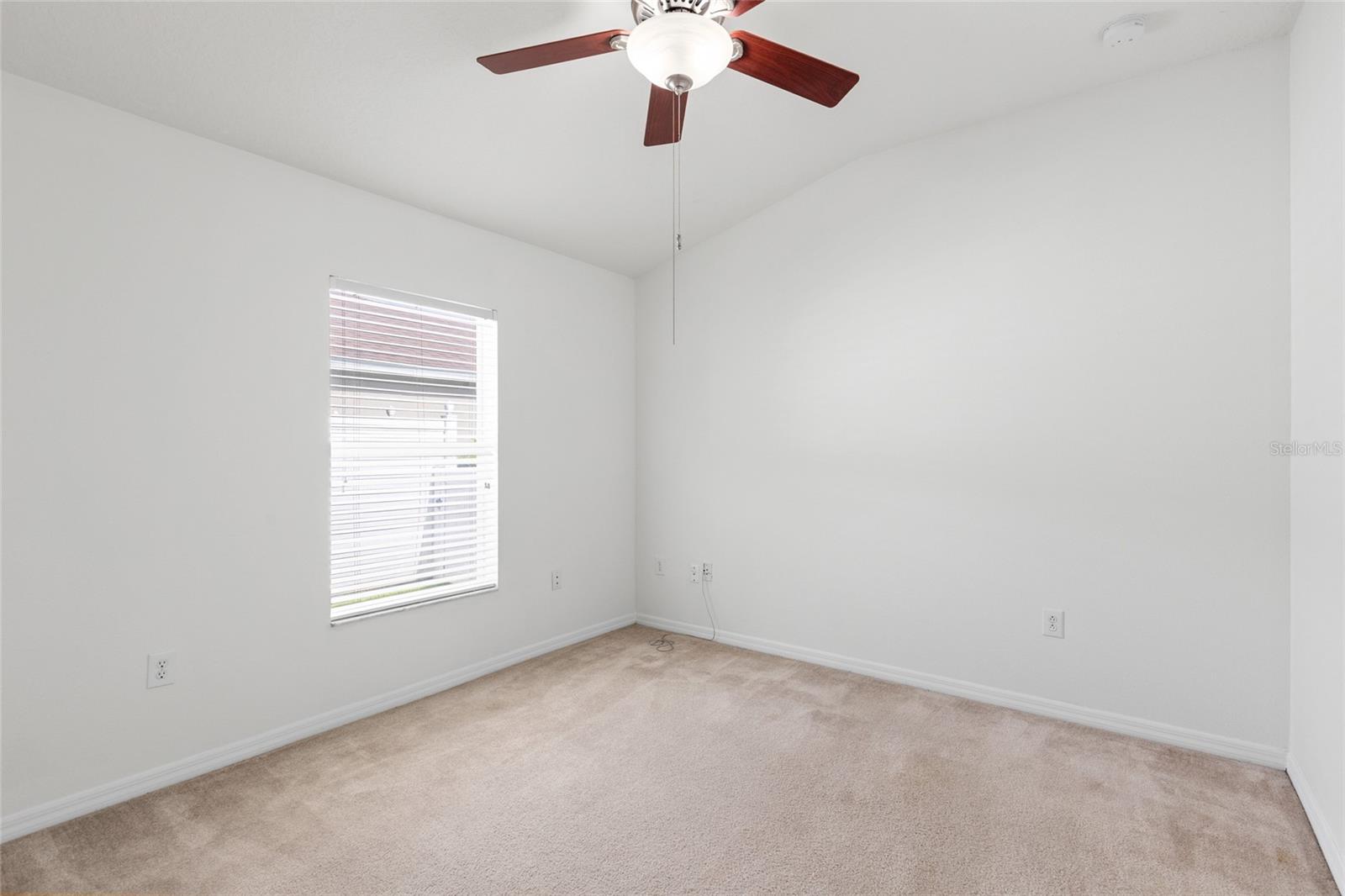 IVY LAKE ESTATES - Residential