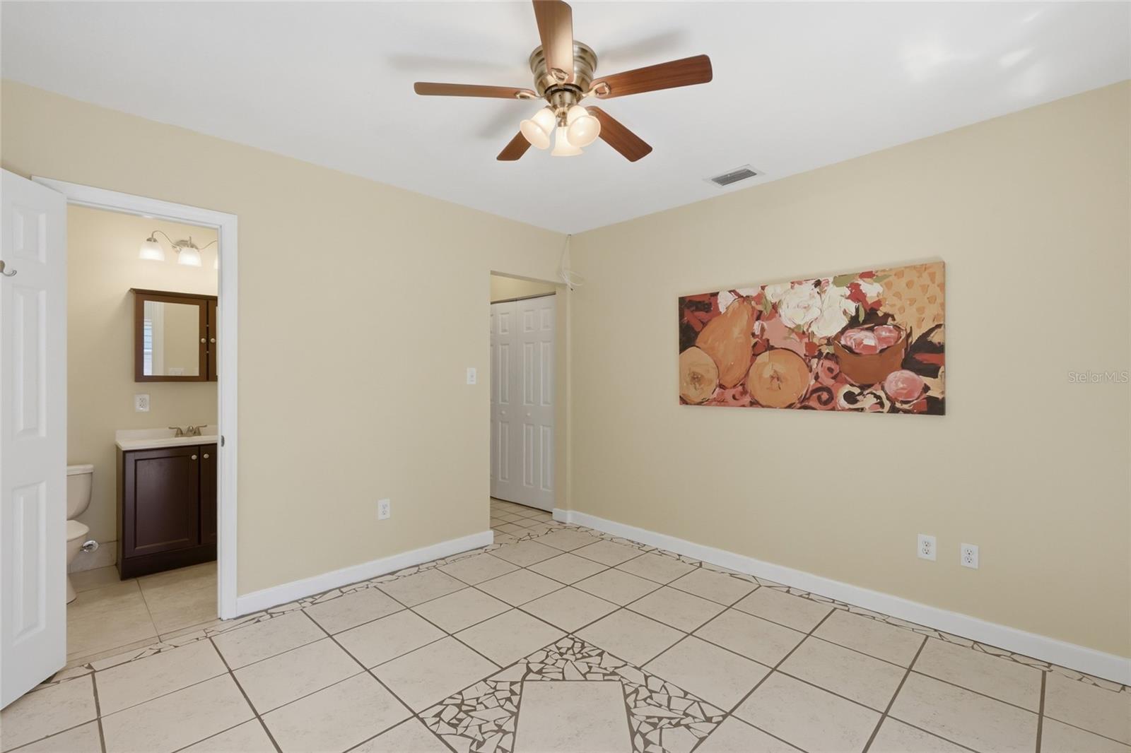 EDGEWATER - Residential