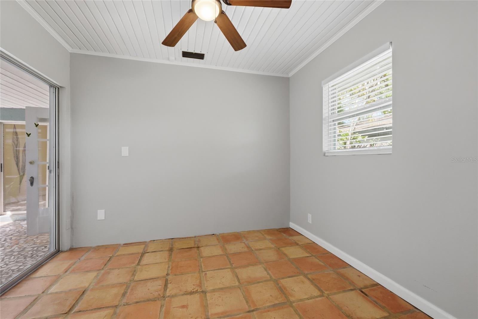 EDGEWATER - Residential