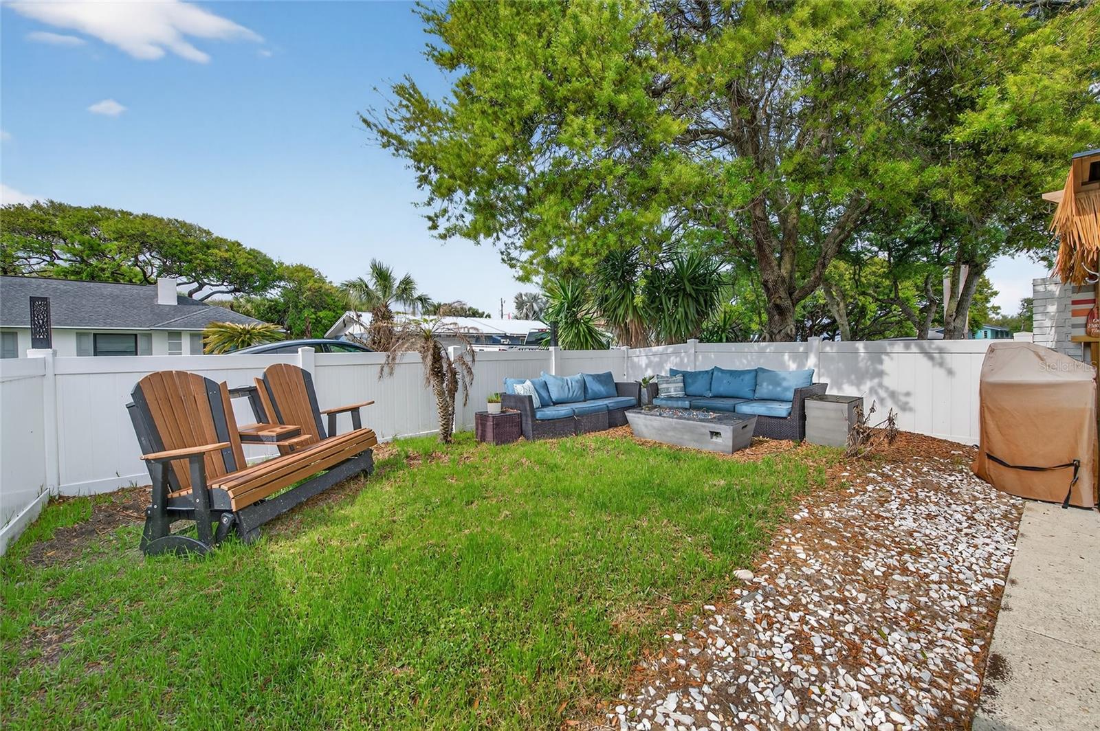 LIGHTHOUSE SHORES - Residential