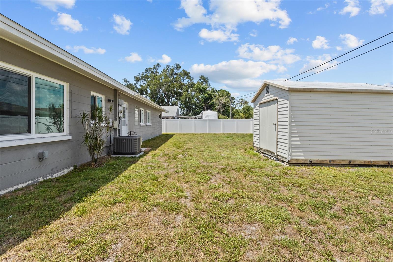 LAKE SARASOTA - Residential
