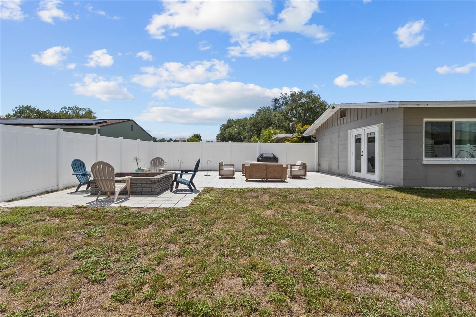 LAKE SARASOTA - Residential
