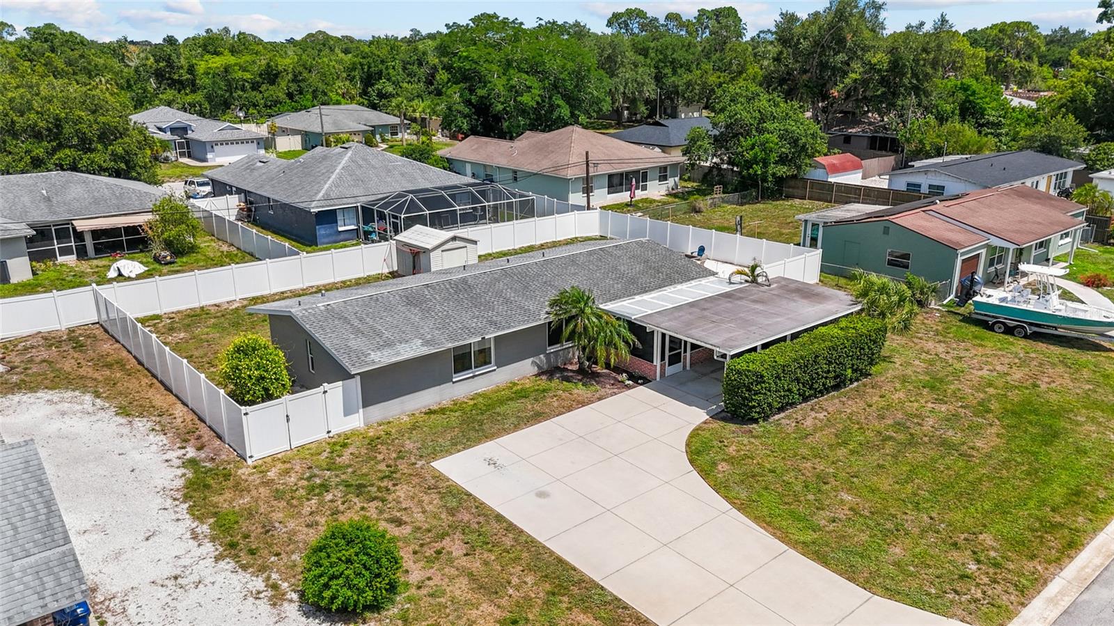 LAKE SARASOTA - Residential