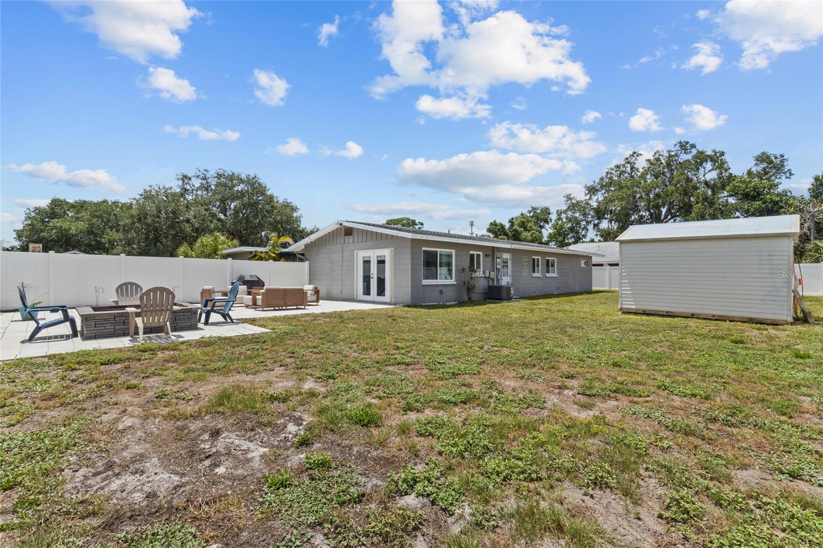 LAKE SARASOTA - Residential