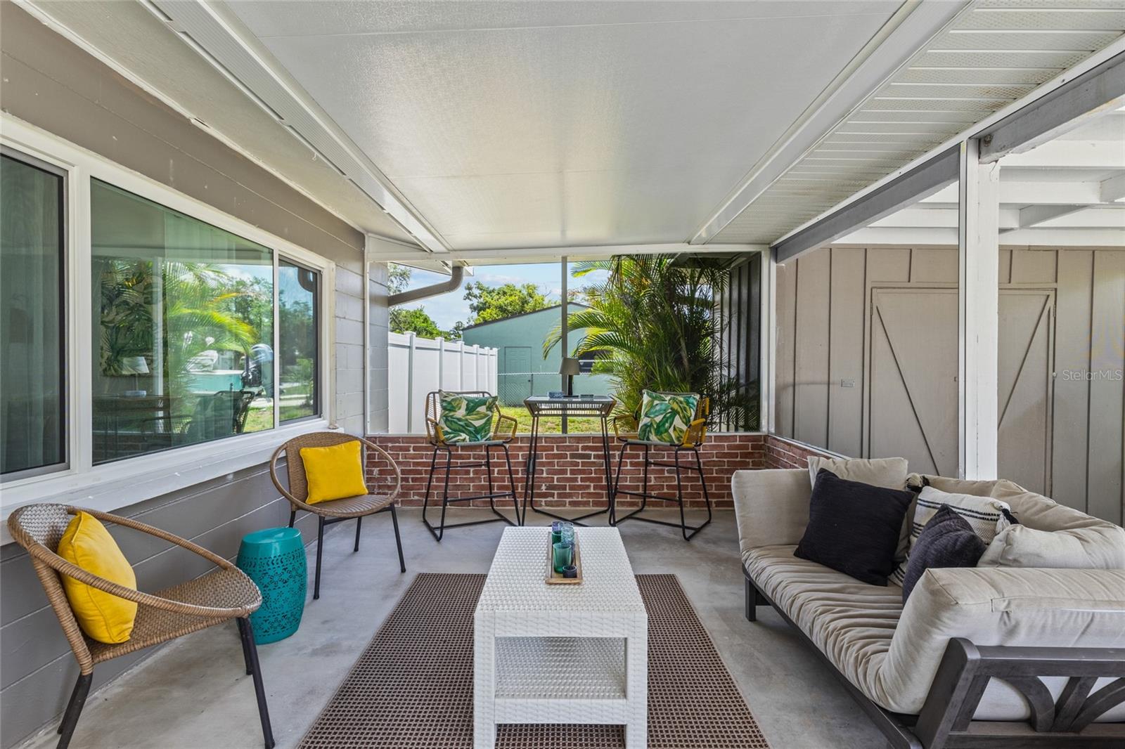LAKE SARASOTA - Residential