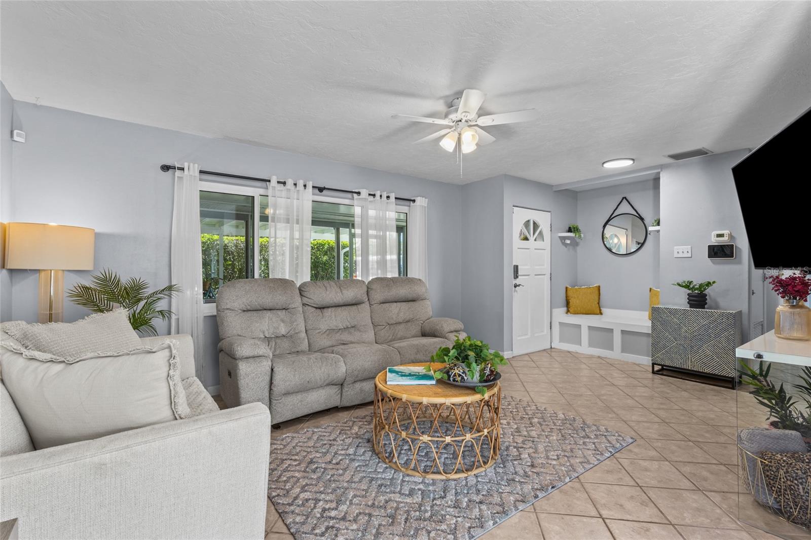 LAKE SARASOTA - Residential