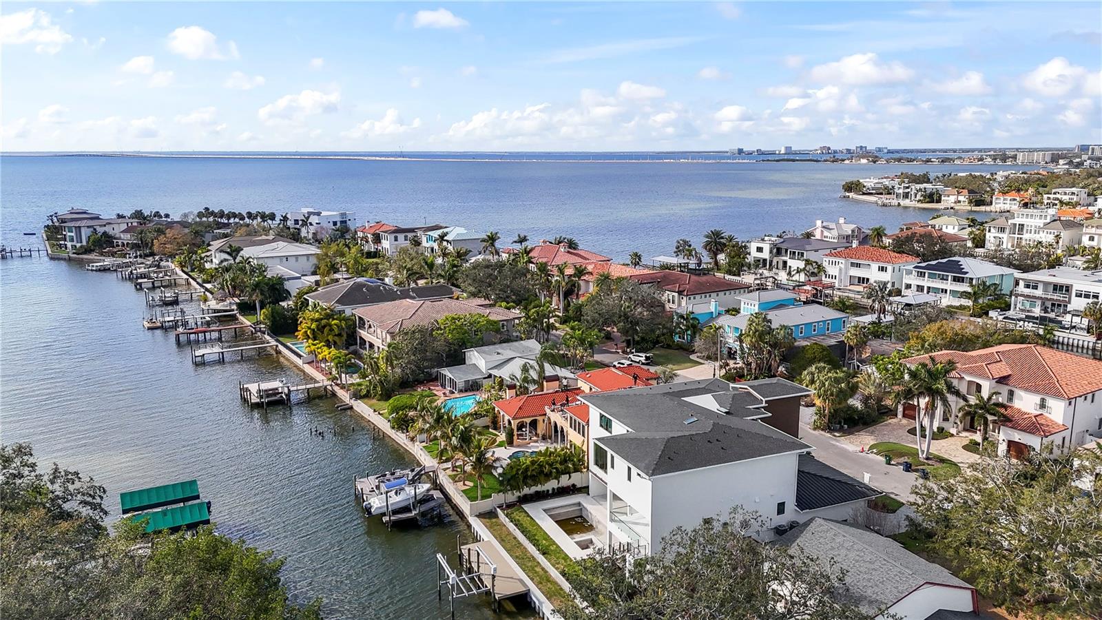CAROL SHORES - Residential