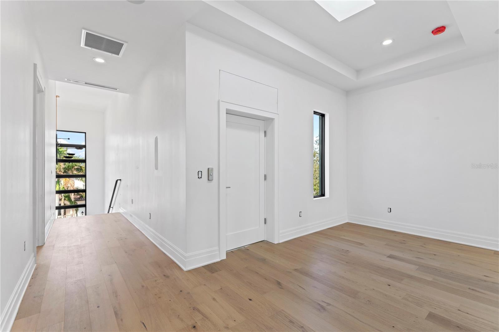 CAROL SHORES - Residential