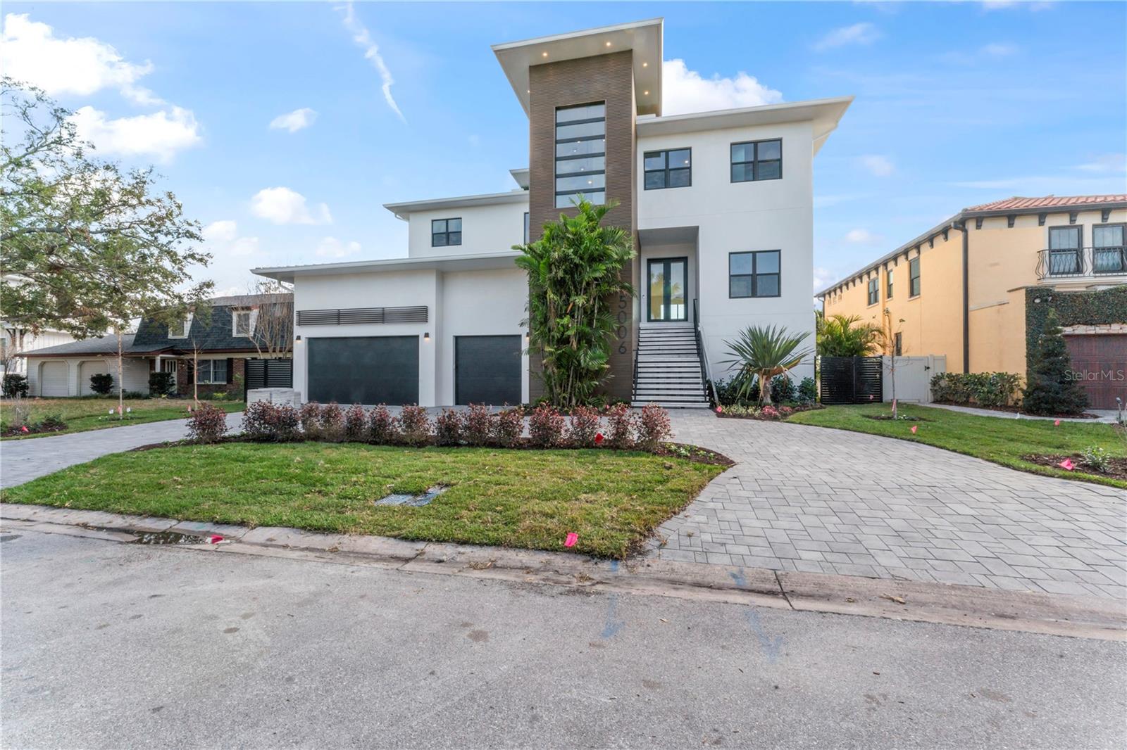 CAROL SHORES - Residential