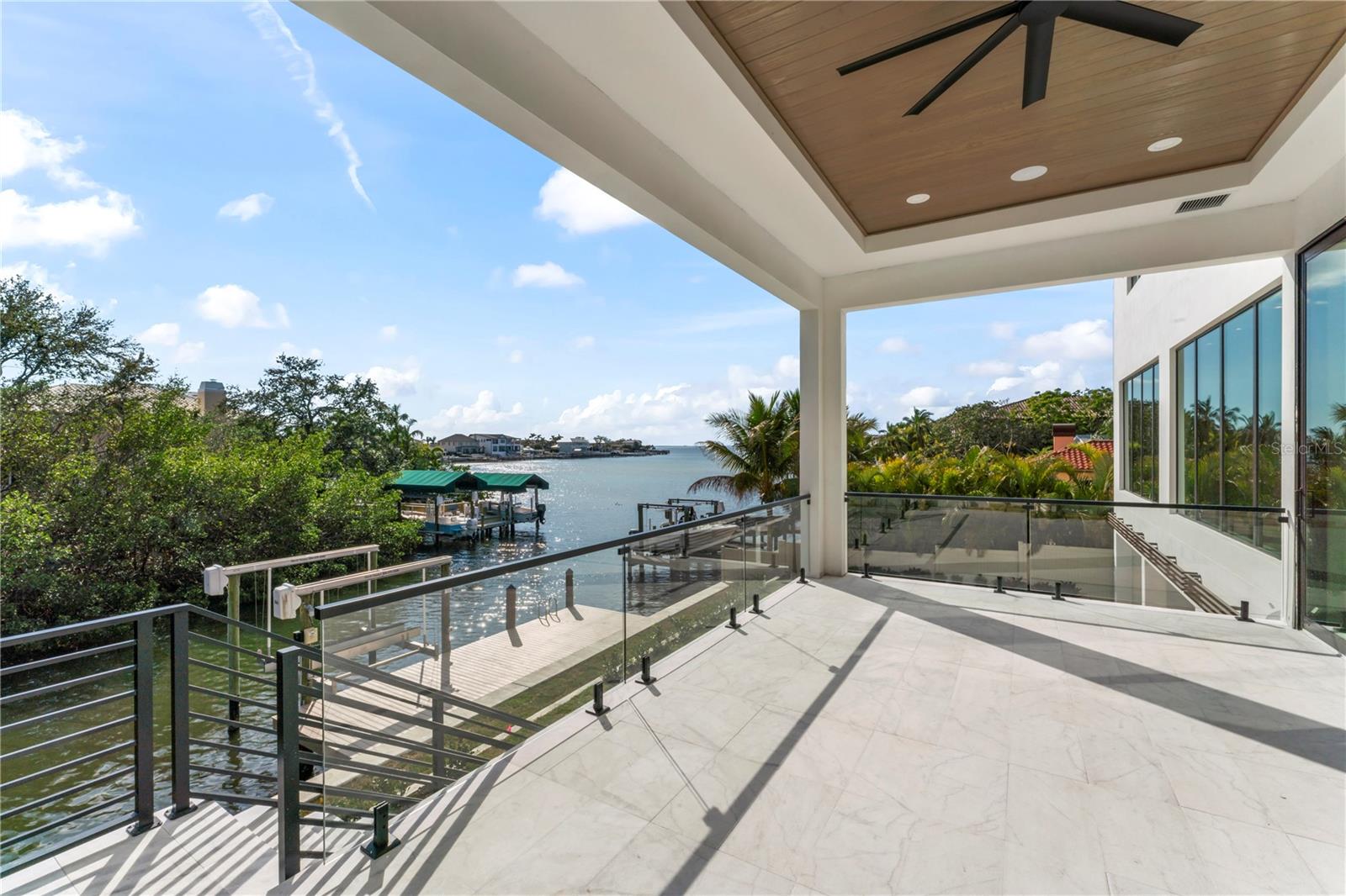 CAROL SHORES - Residential