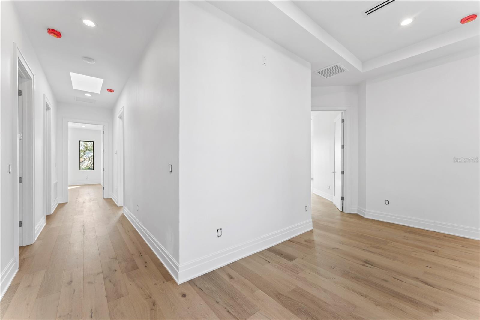 CAROL SHORES - Residential