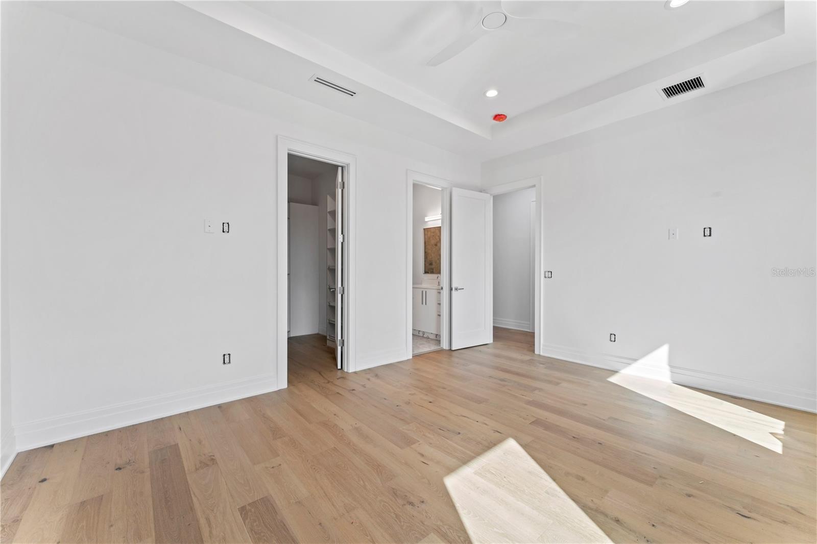 CAROL SHORES - Residential