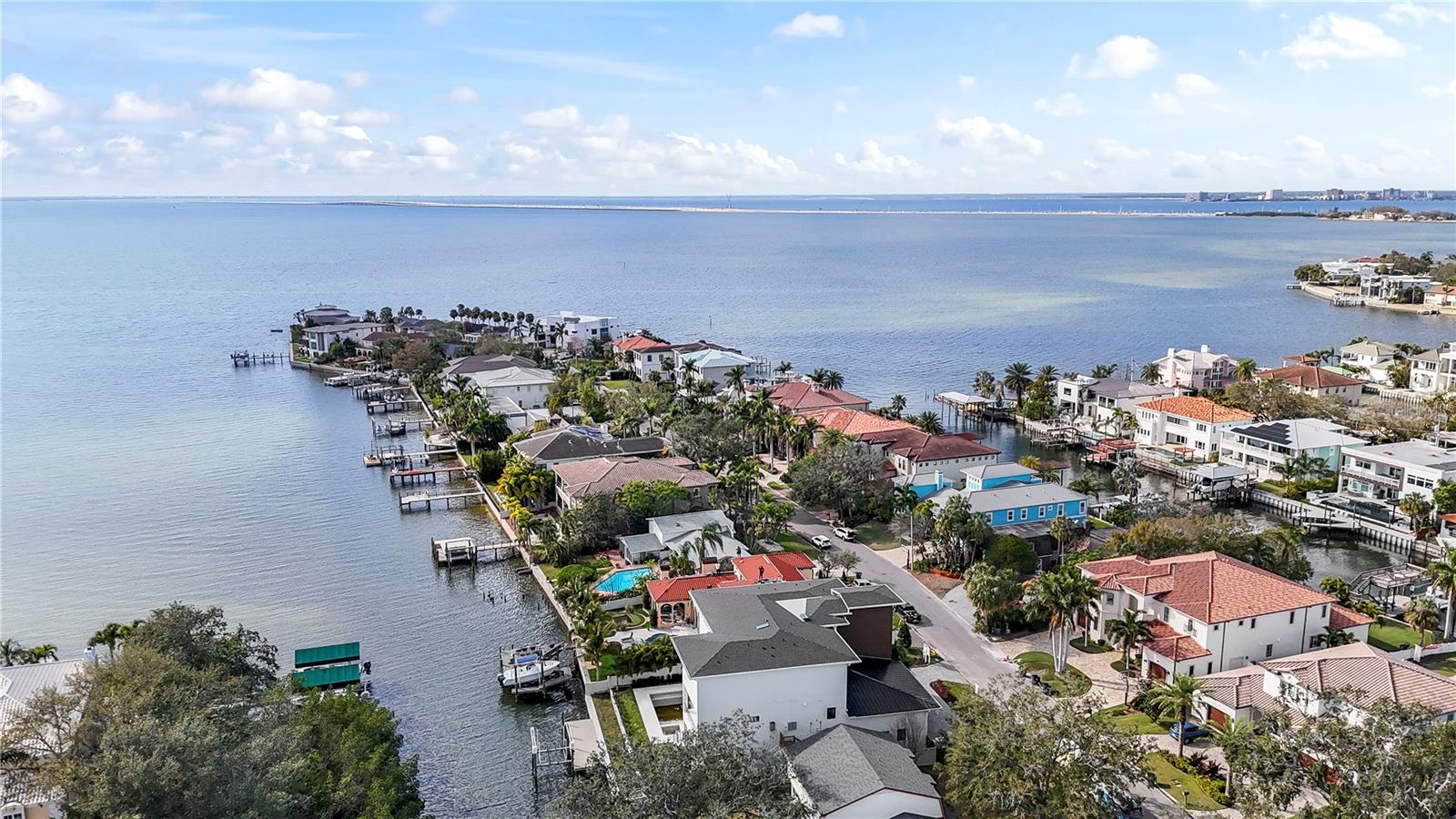 CAROL SHORES - Residential