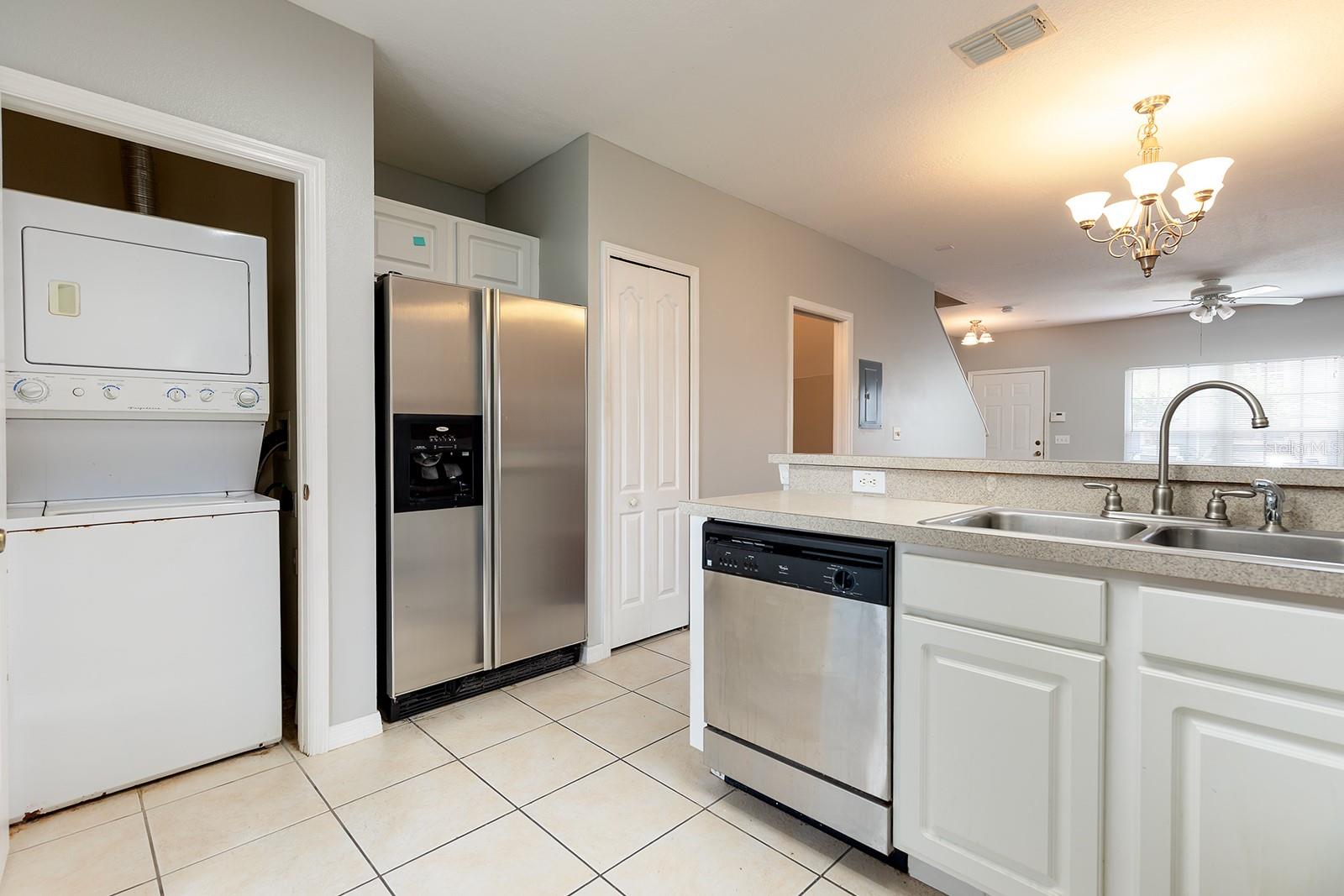 PLACID LAKE TOWNHOMES - Residential Lease