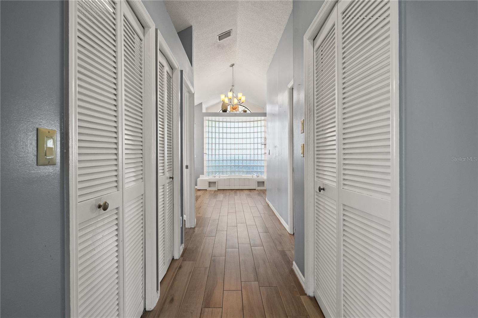TAMPA PALMS AREA 2 UNIT 7C - Residential