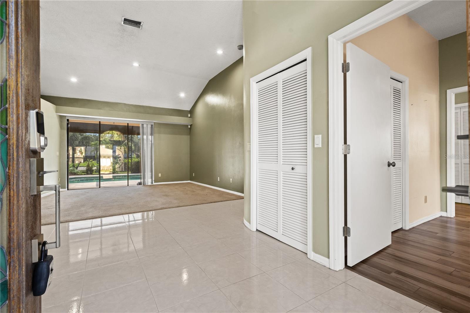 TAMPA PALMS AREA 2 UNIT 7C - Residential
