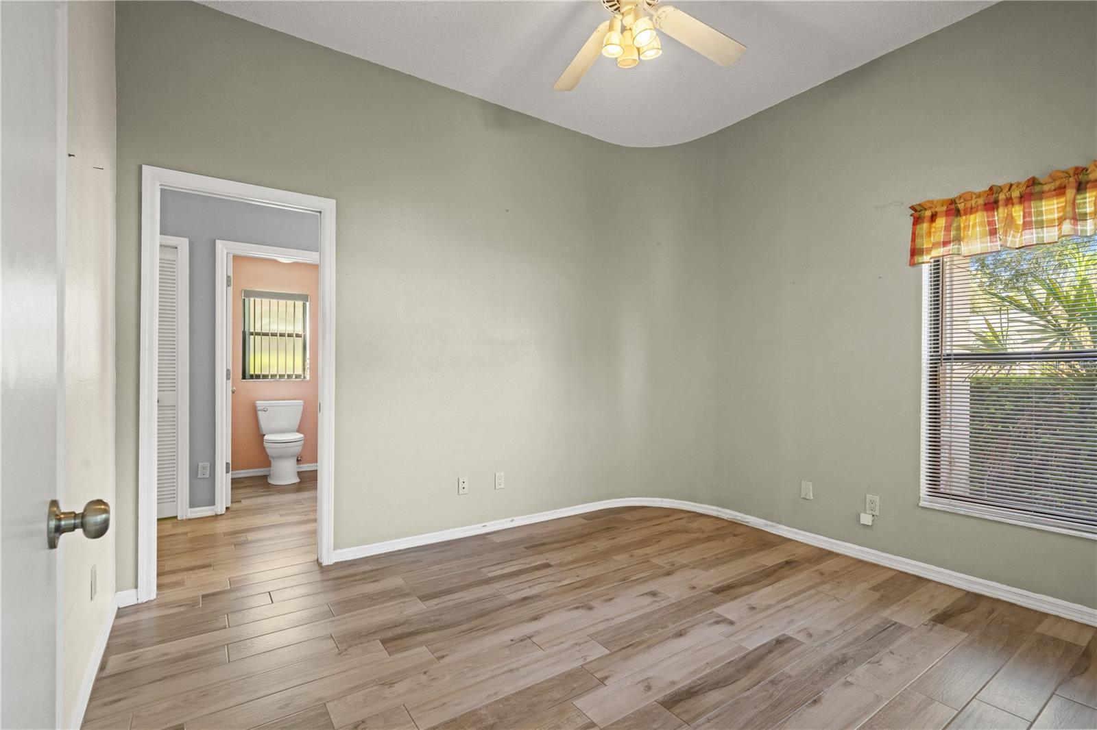 TAMPA PALMS AREA 2 UNIT 7C - Residential