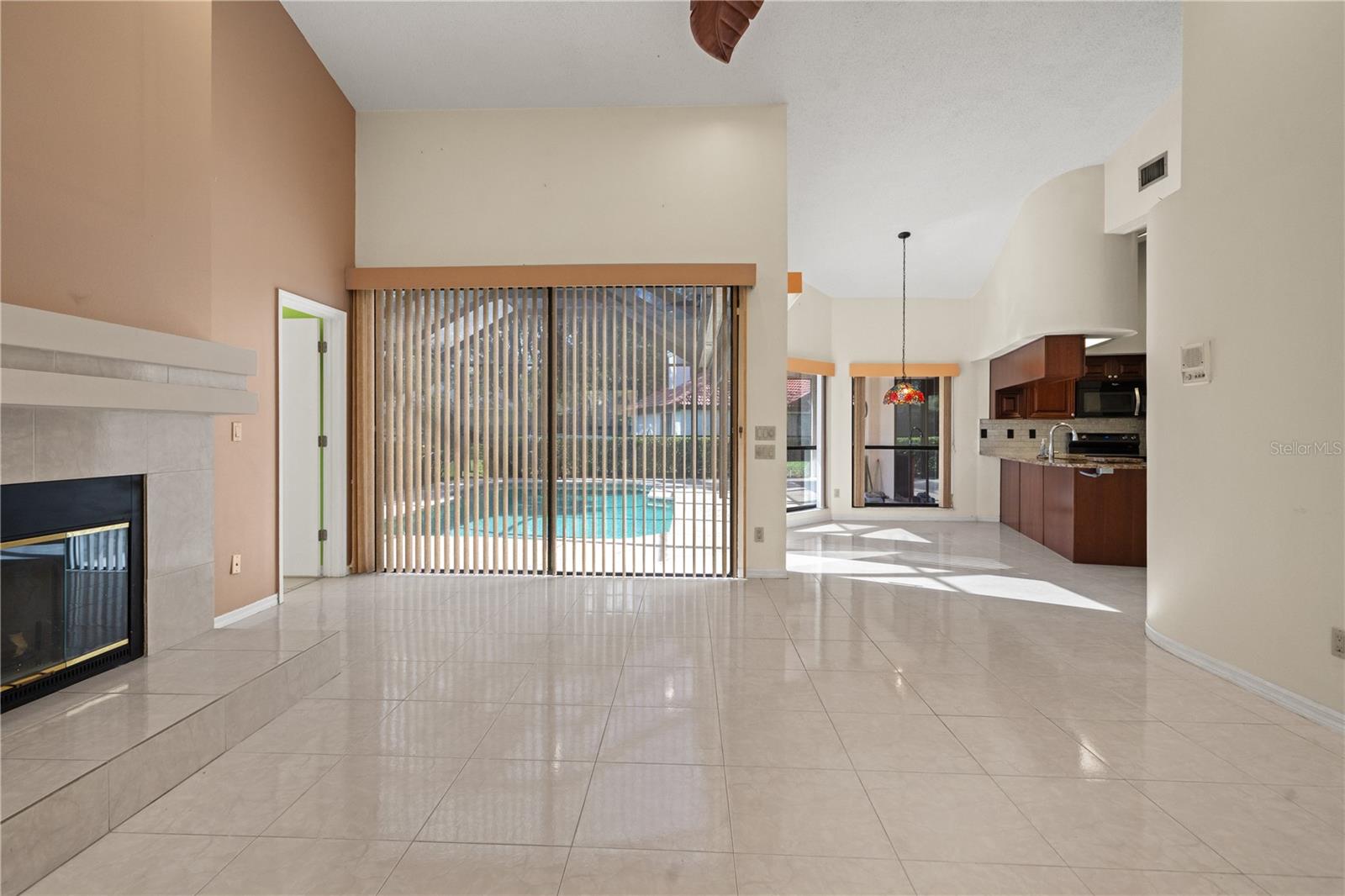 TAMPA PALMS AREA 2 UNIT 7C - Residential