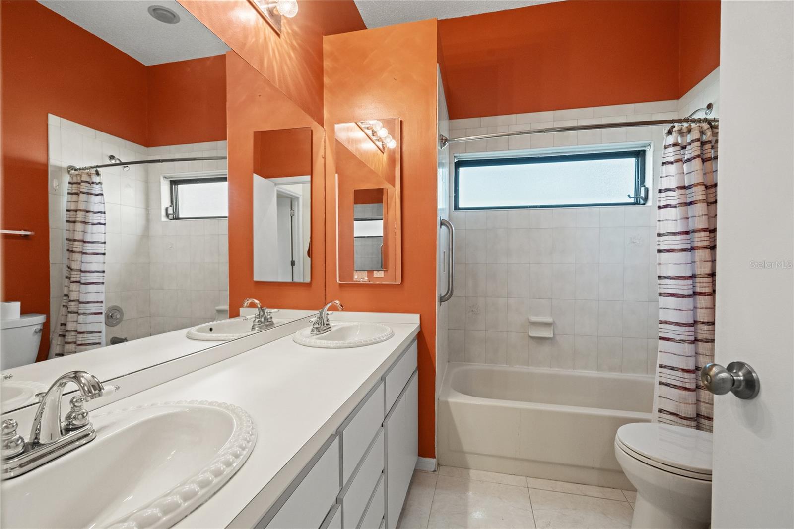 TAMPA PALMS AREA 2 UNIT 7C - Residential