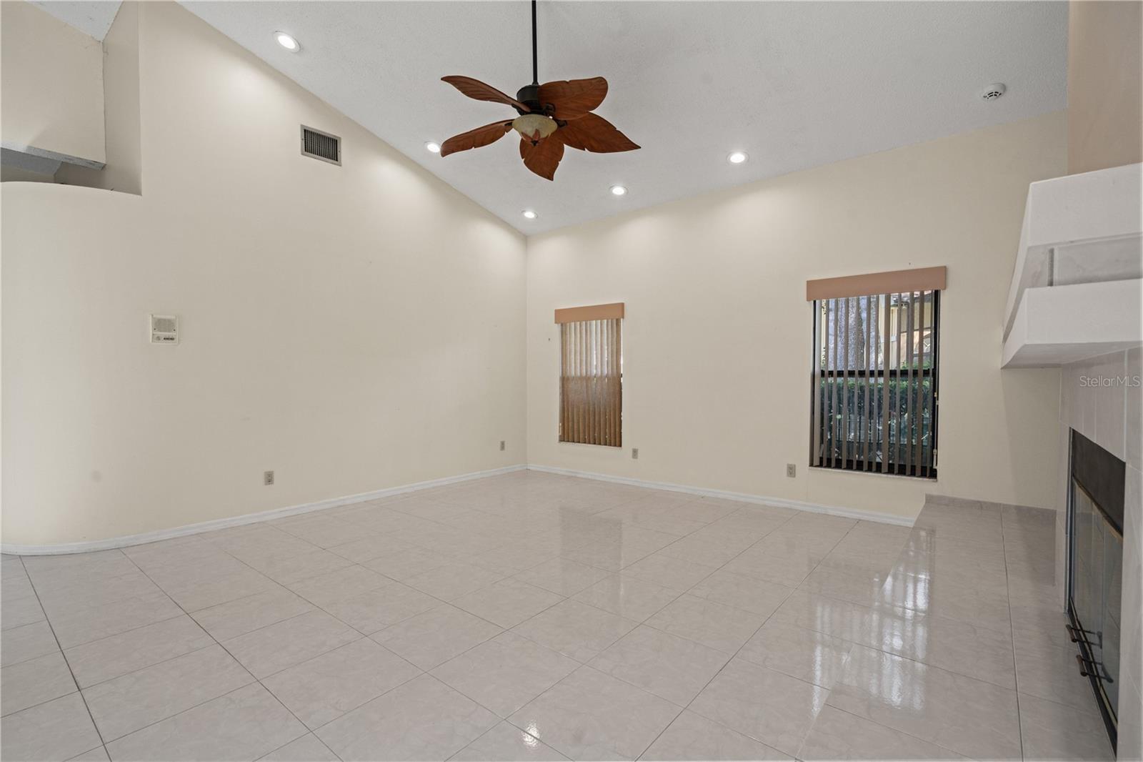 TAMPA PALMS AREA 2 UNIT 7C - Residential