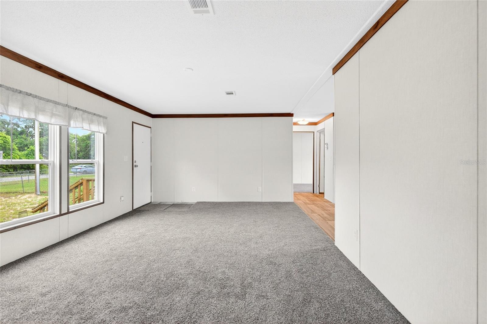 SILVER SPRINGS - Residential