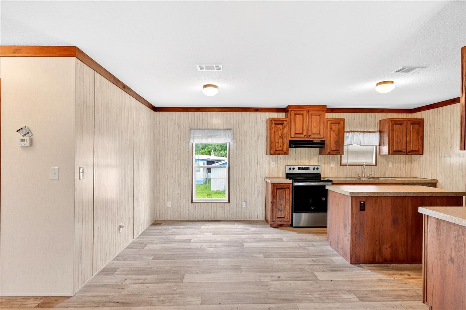 SILVER SPRINGS - Residential