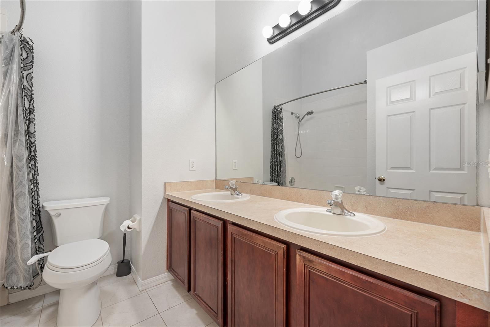 CAMPBELL COVE - Residential Lease