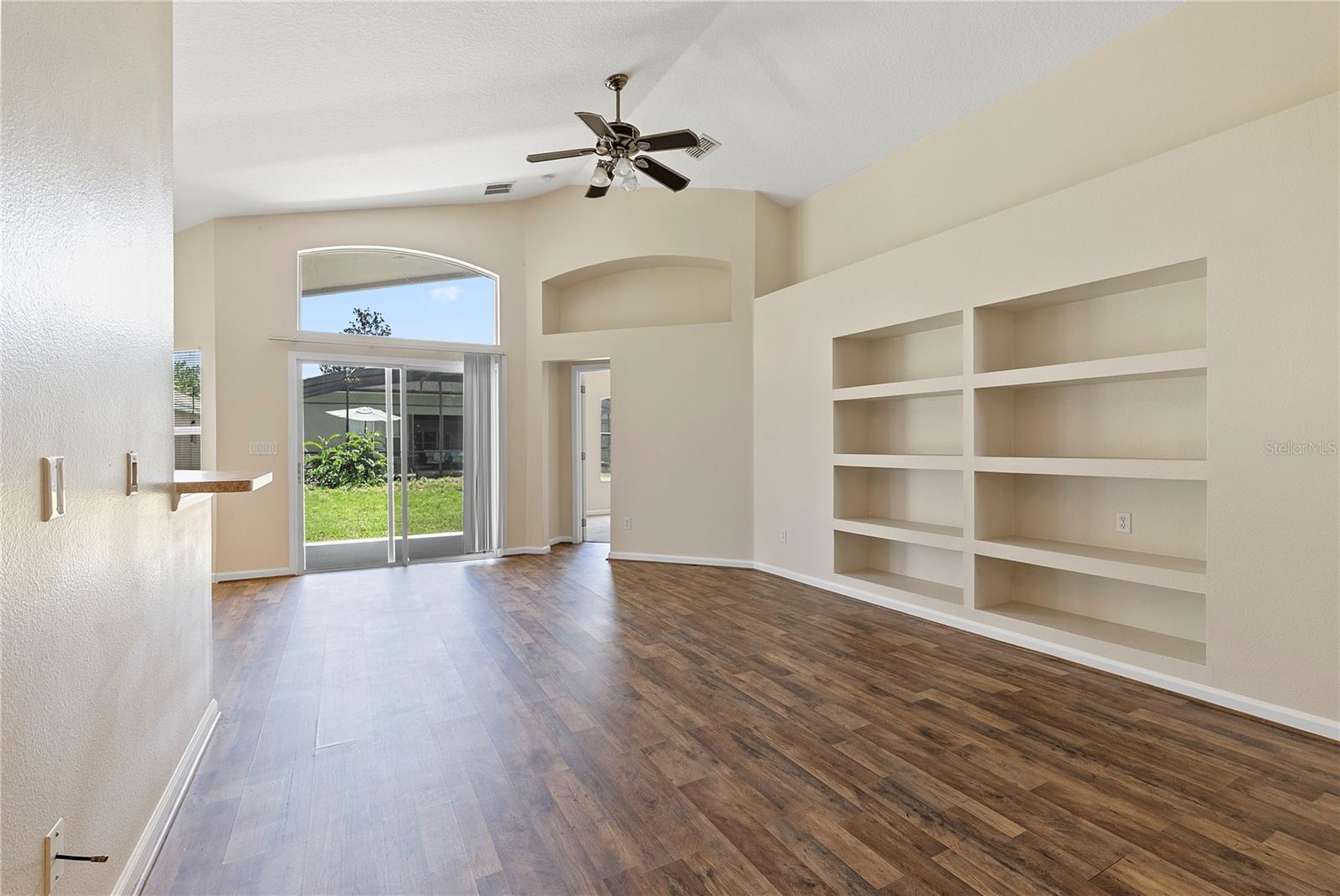 MISSION PARK - Residential
