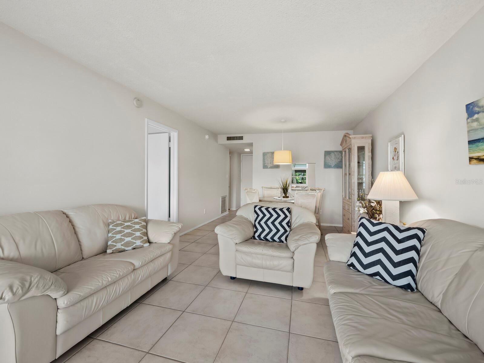 LONGBOAT HARBOUR - Residential