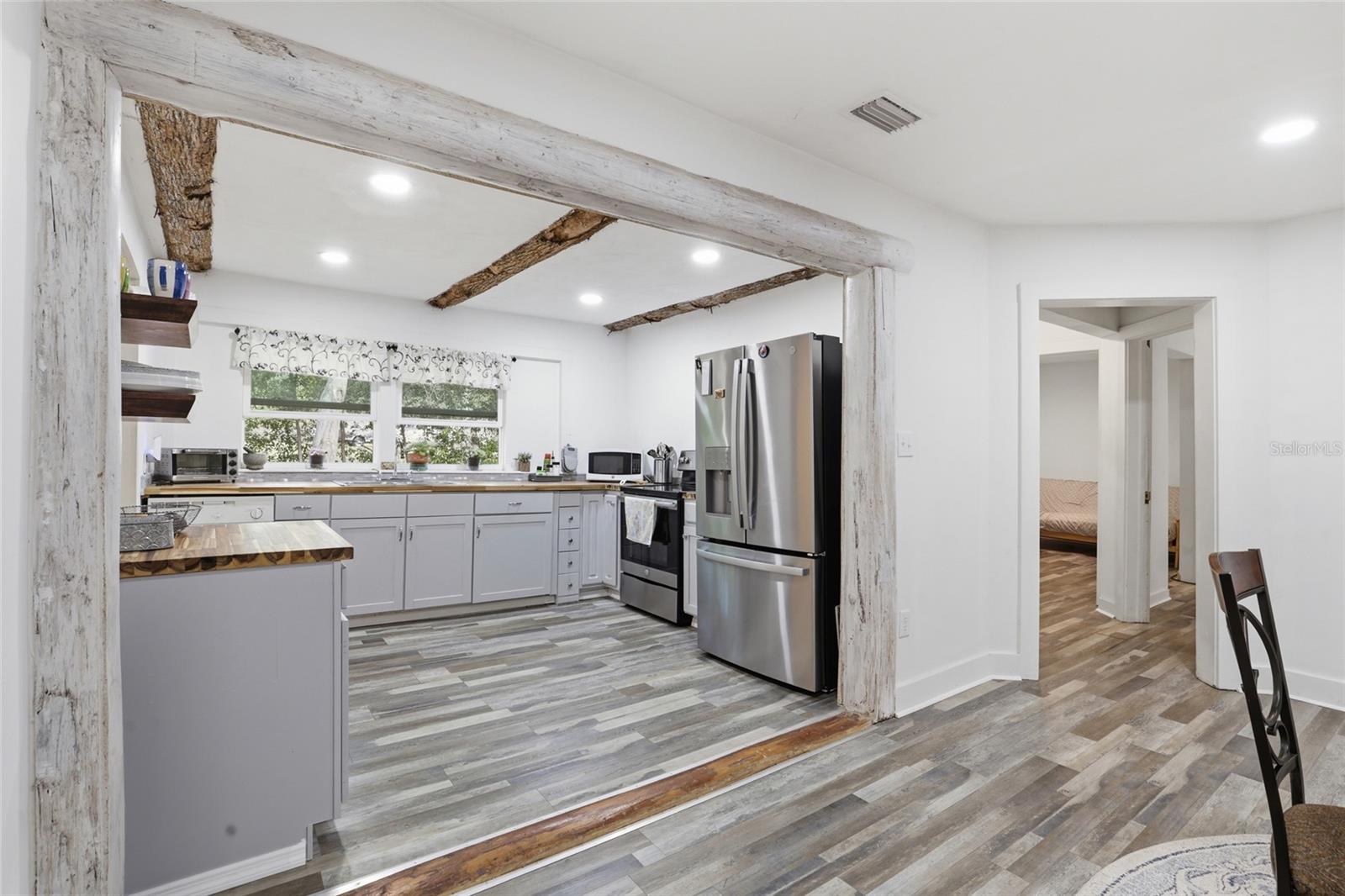 G M WHETSTONE ESTATE ADD TO H S - Residential