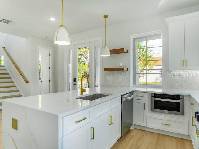 OAKLAND TOWN - Residential