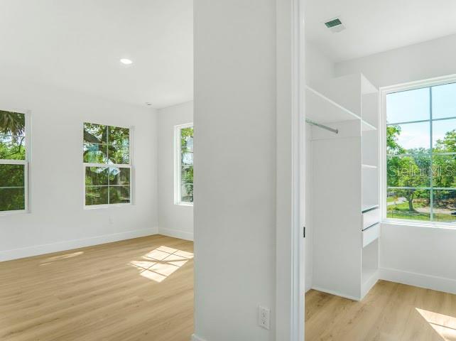OAKLAND TOWN - Residential
