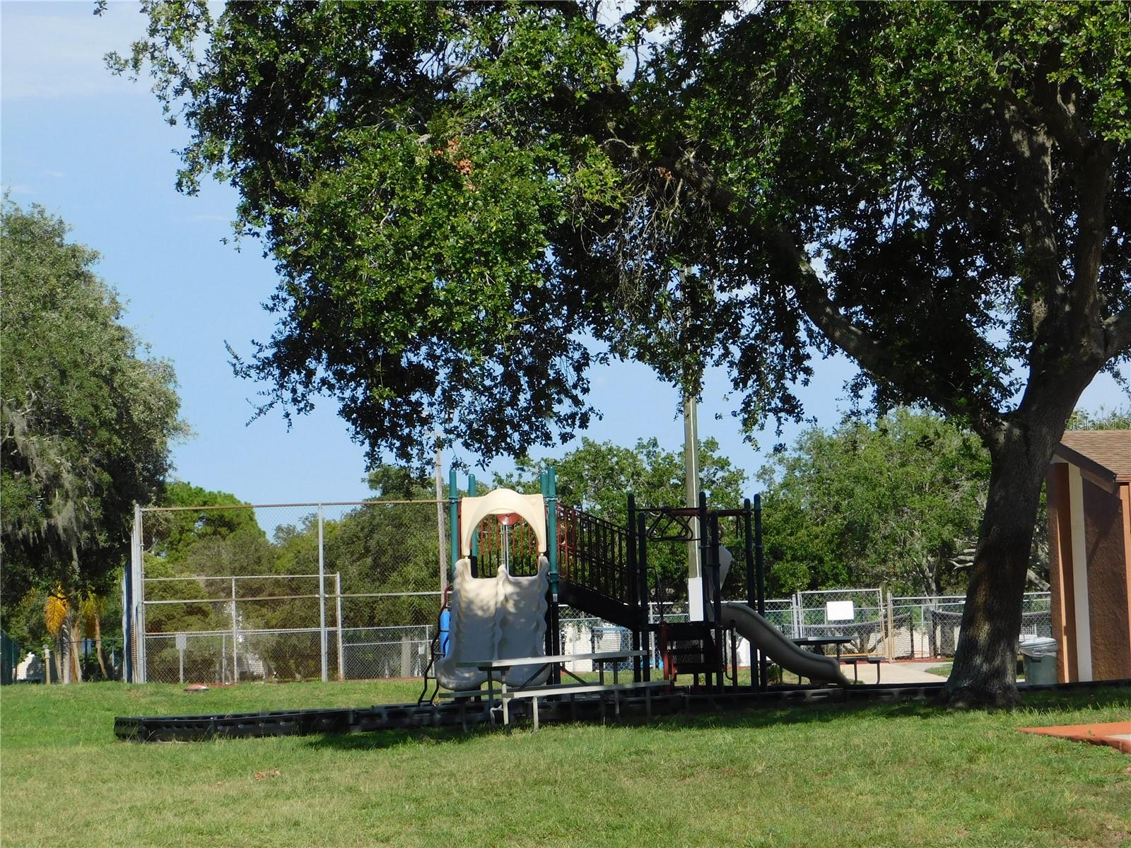 BEACON WOODS VILLAGE - Residential