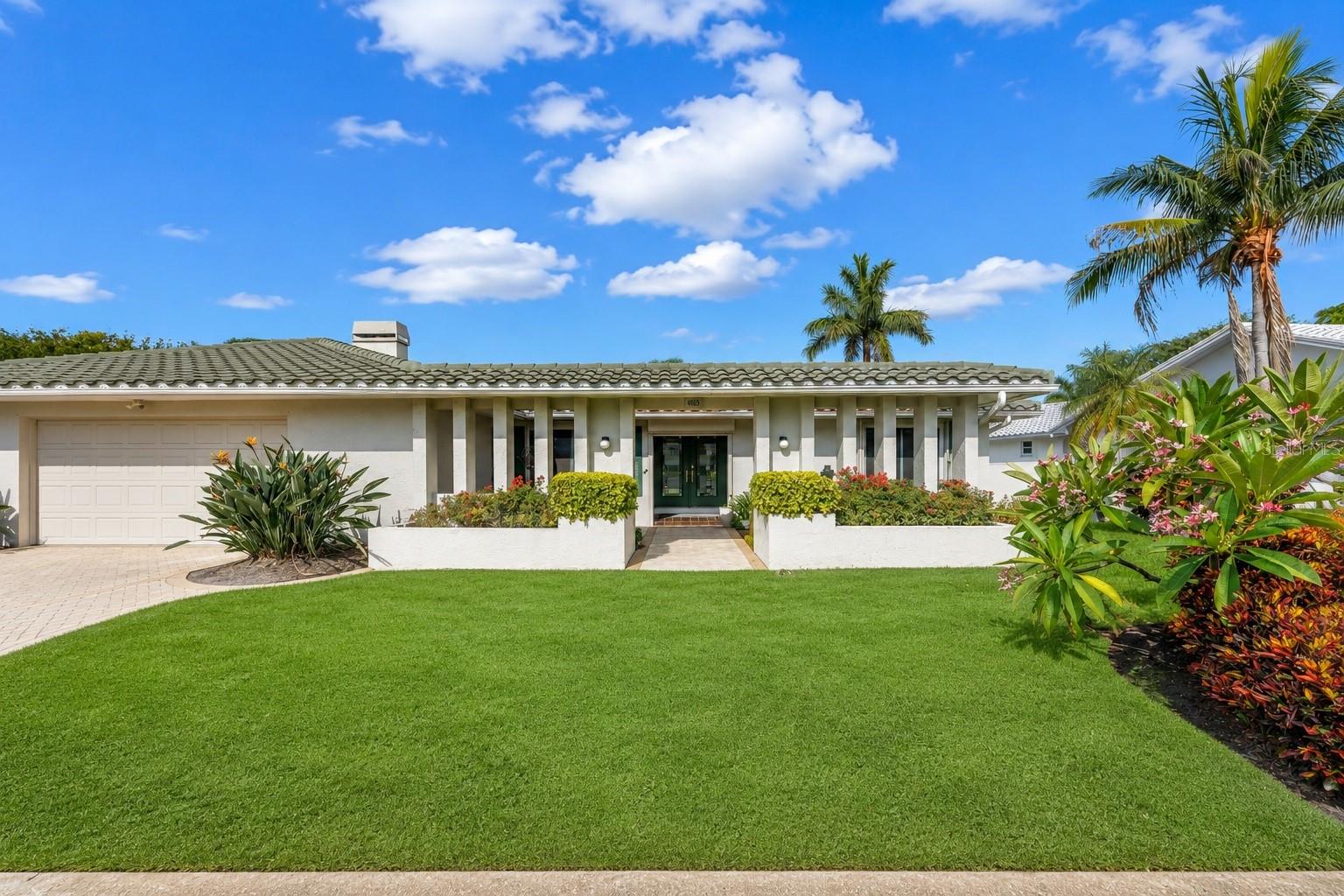 BAYWAY ISLES UNIT 1 - Residential