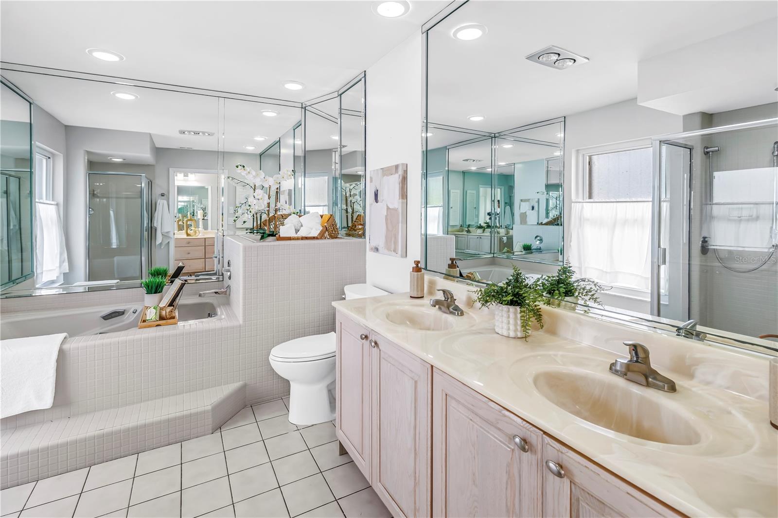 BAYWAY ISLES UNIT 1 - Residential