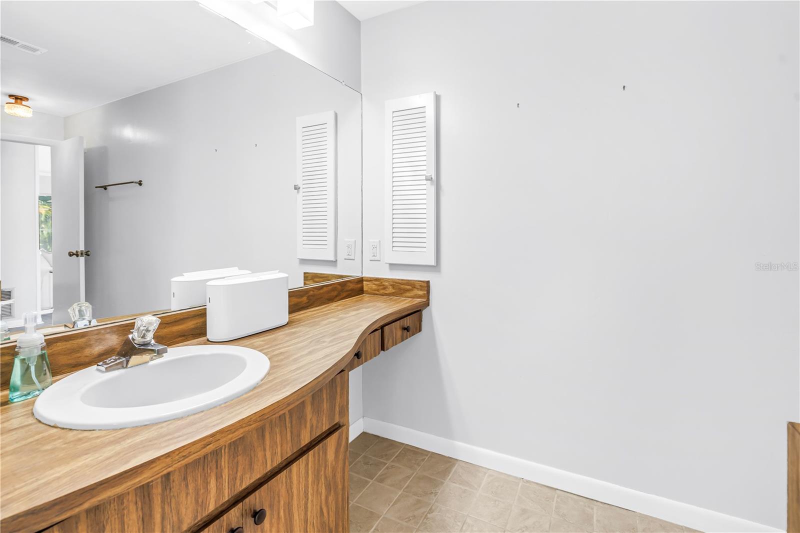 BAYWAY ISLES UNIT 1 - Residential