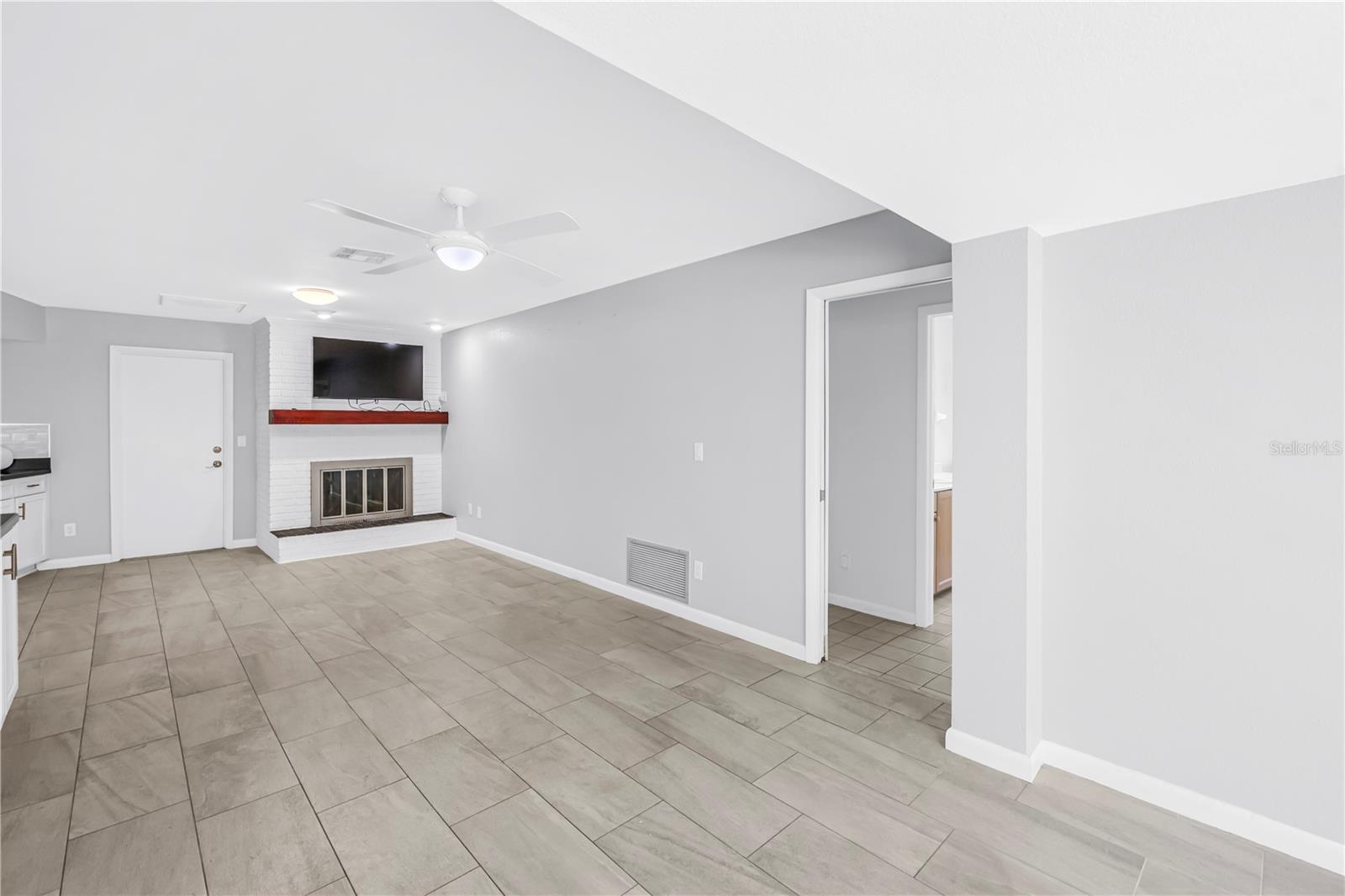 BAYWAY ISLES UNIT 1 - Residential