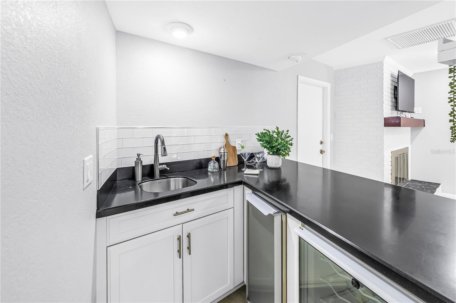 BAYWAY ISLES UNIT 1 - Residential