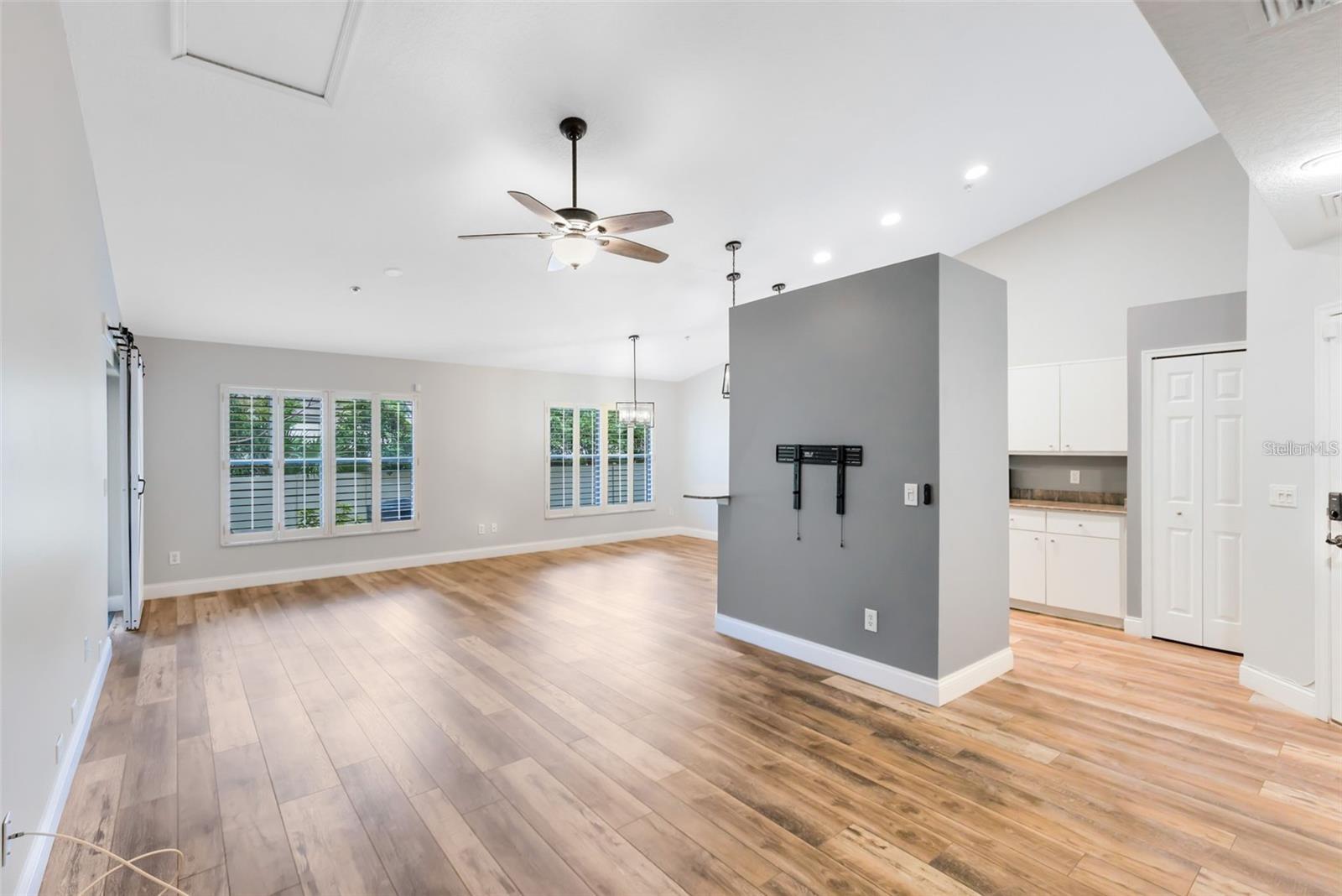LA VITA CONDO PH 4 - Residential
