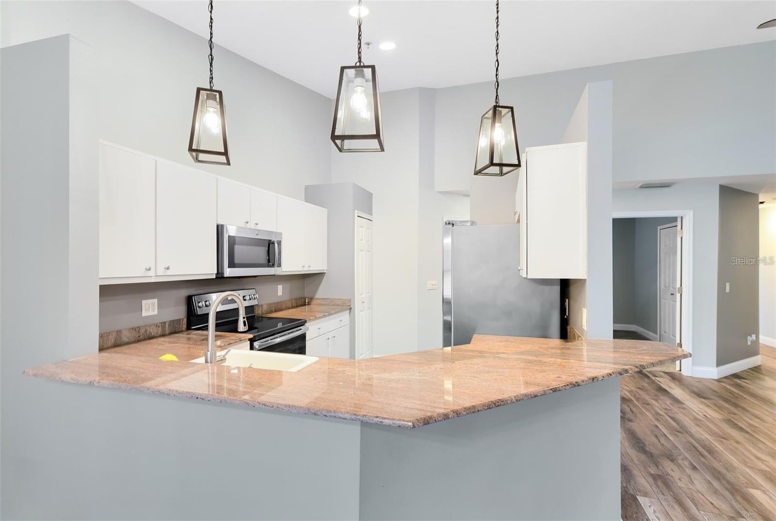 LA VITA CONDO PH 4 - Residential
