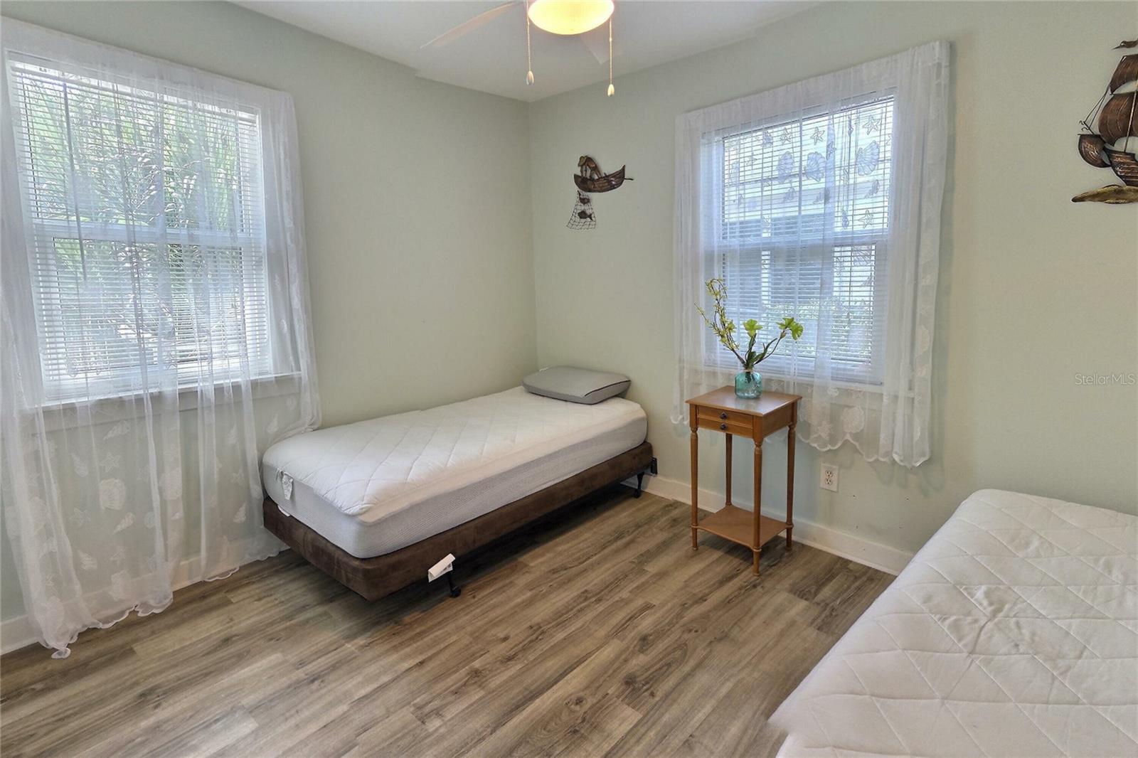 DUNEDIN ISLES 1 - Residential Lease