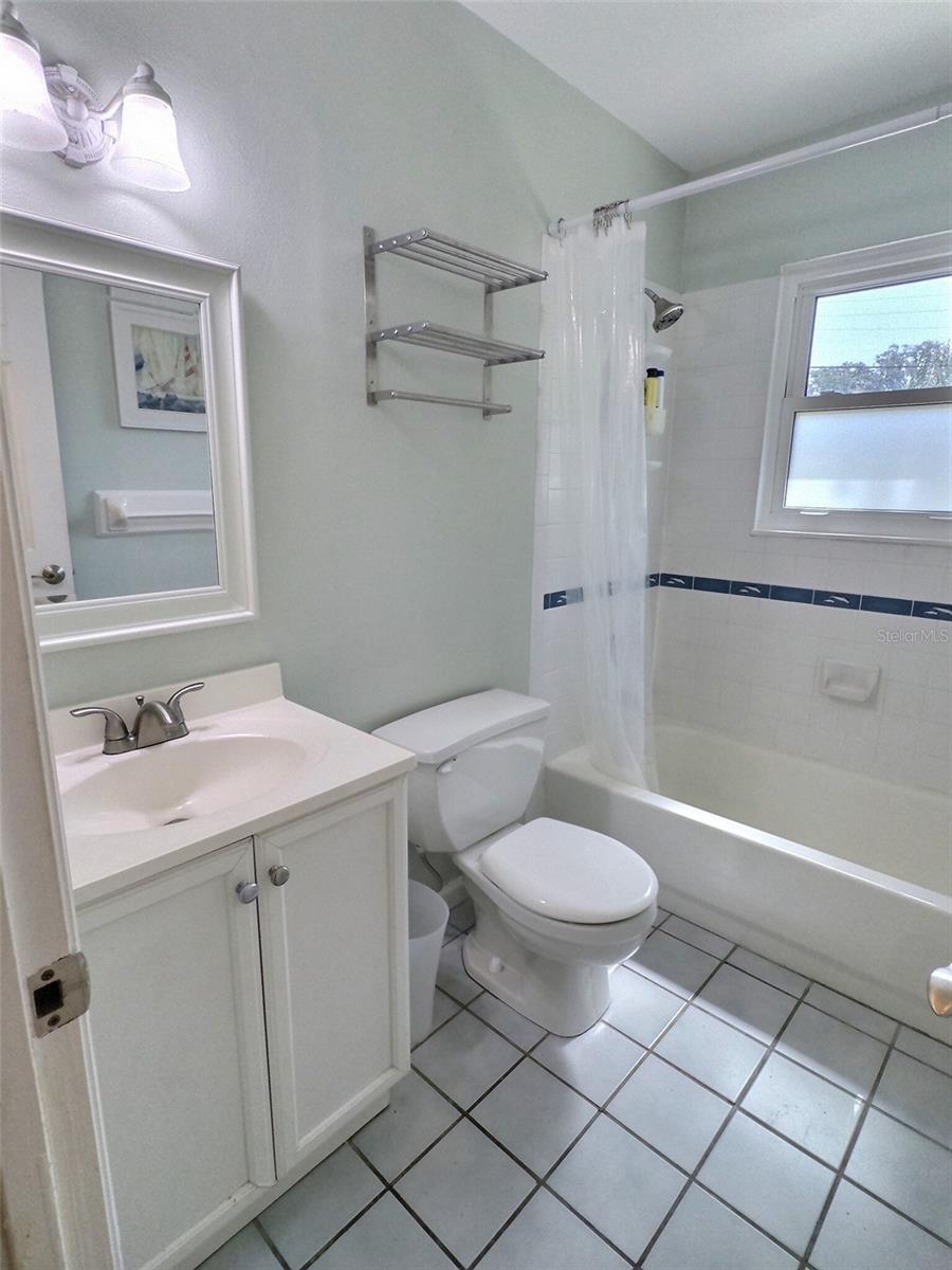 DUNEDIN ISLES 1 - Residential Lease