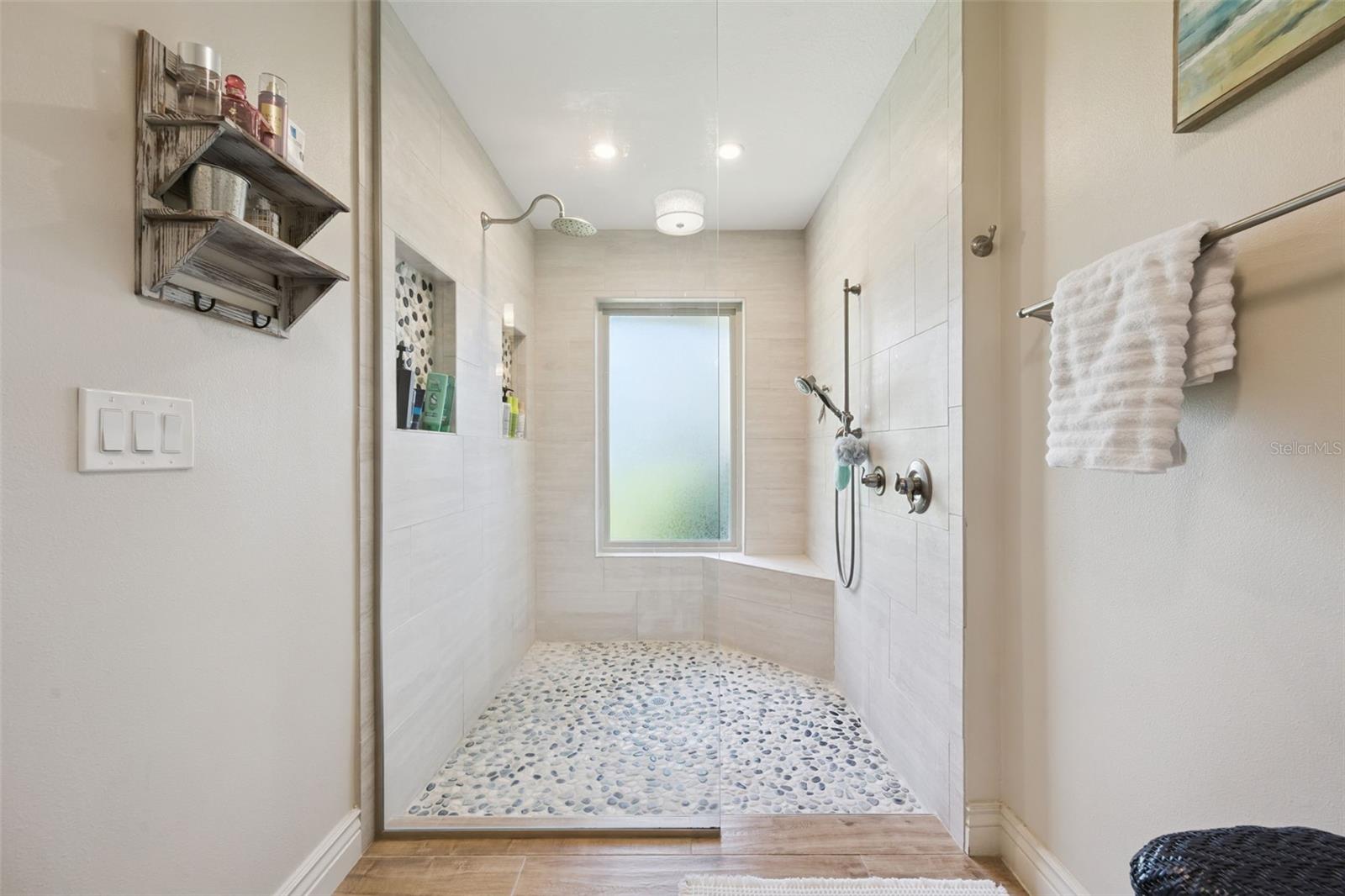 COUNTRY DOWNS PH 2 - Residential