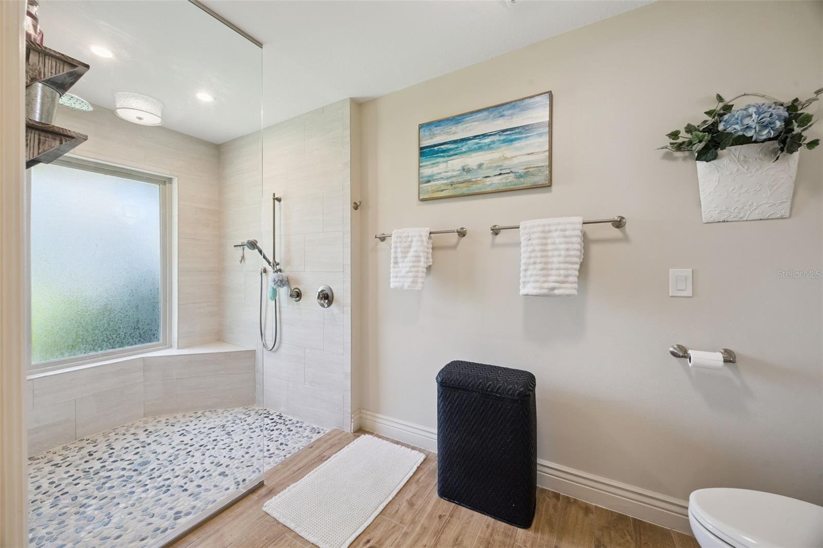 COUNTRY DOWNS PH 2 - Residential