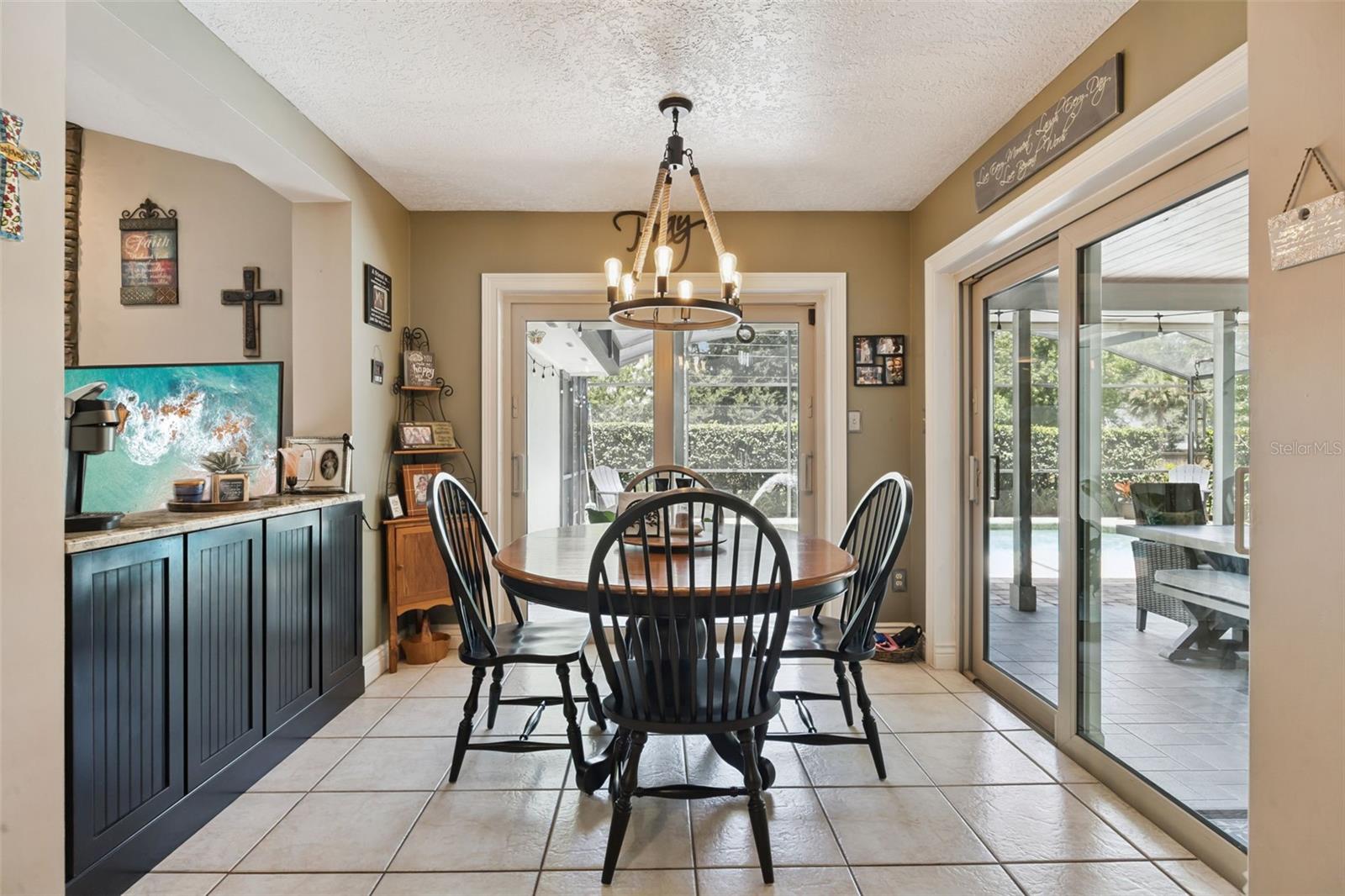 COUNTRY DOWNS PH 2 - Residential