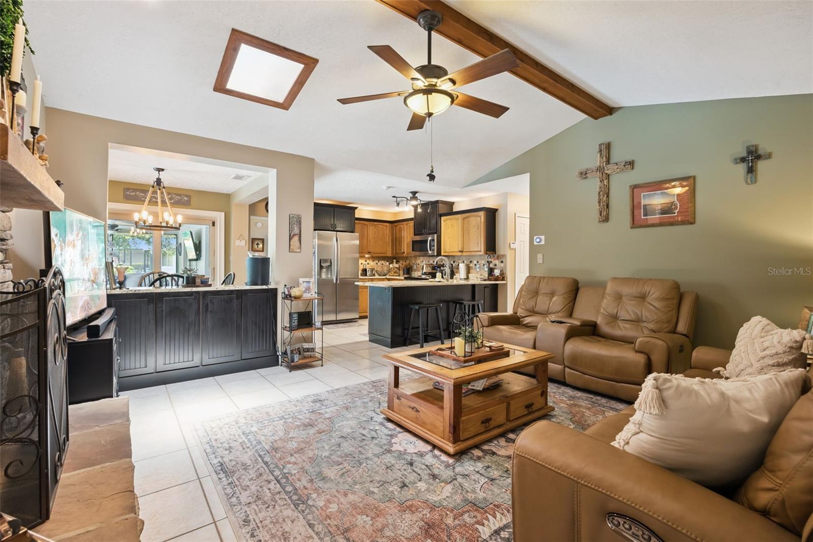 COUNTRY DOWNS PH 2 - Residential