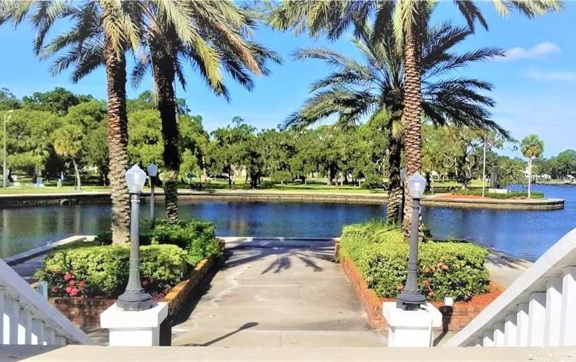 VENETIAN COURT - Residential